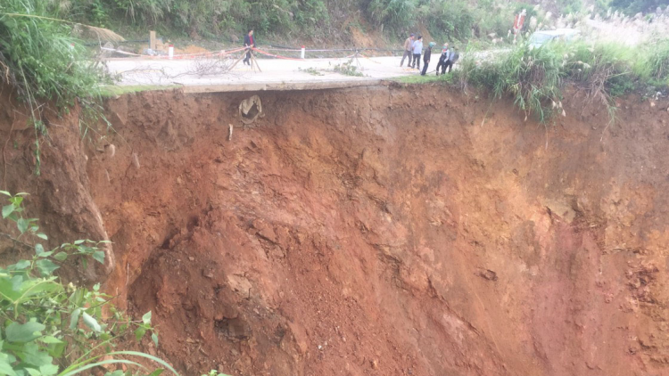 Ơm ing broă ai rơndeh lòt tàm gùng Trường Sơn Đông gơl lòt gan càr Kon Tum tài gơtìp tơrlah