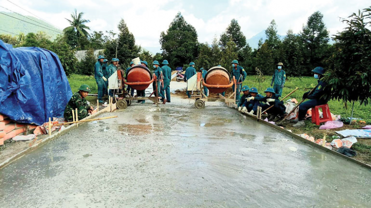 Rùp să cau ling wa Hồ tàm broă bơt bơtàu ƀòn lơgar pa tàm Lâm Đồng