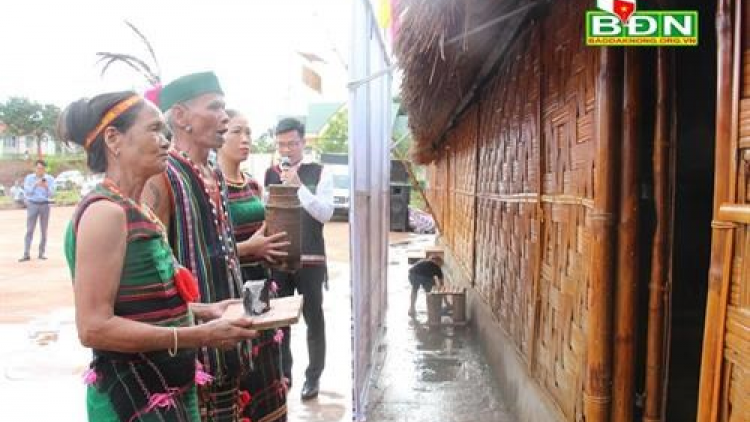 Bơta niam dơ̆ lơh yàng duh khoai mut ơm hìu pa bơh kòn cau M’nông dê