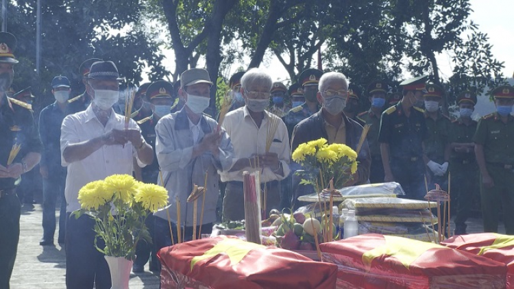 Dăk Nông ies mờ tơ̆p 9 ƀồc ntìng cau ling chơ̆t màng