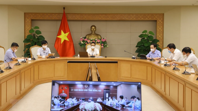 Ồng Vũ Đức Đam - Phó Thủ tướng Chính phủ pơrjum pờ tơlik tơn tàm internet mờ kuang đơng lam bồ càr Đồng Nai bè broă lơh rơcăng sơndră kòp Covid-19