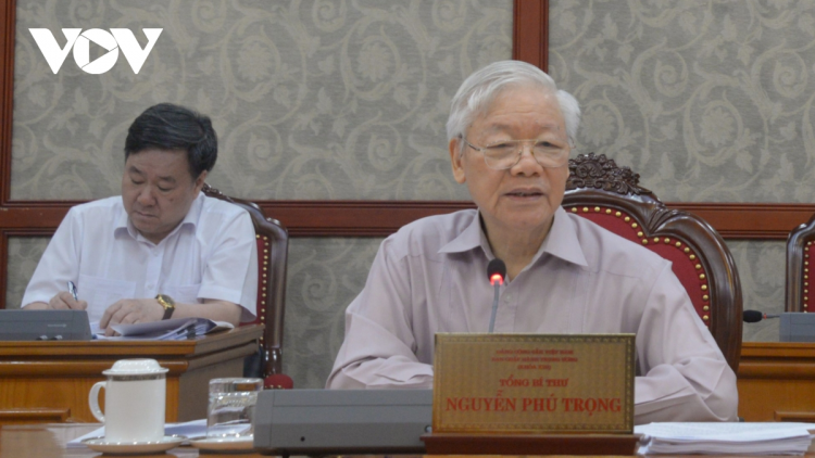 Ồng Nguyễn Phú Trọng - Tổng Bí thư sồr ngan bañ sền ờ sơ̆p, ờ rcang sền ngăc broă lơh rcang sơndră kòp Covid-19