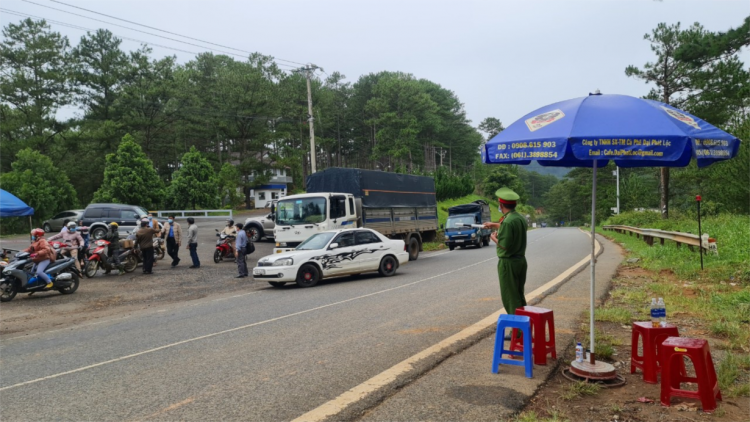 Lâm Đồng jal mhar cĭt sơnơm kơryan kòp Covid-19 ai cau măy rơndeh, cau drơng broă tàm rơndeh pơn diang phan bơna in