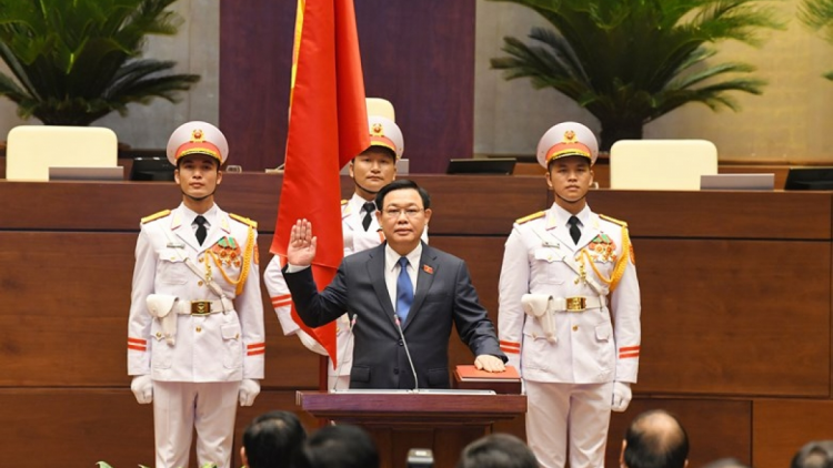 Ồng Vương Đình Huệ geh pồ wơl at gơnoar broă Chủ tịch Quốc hội