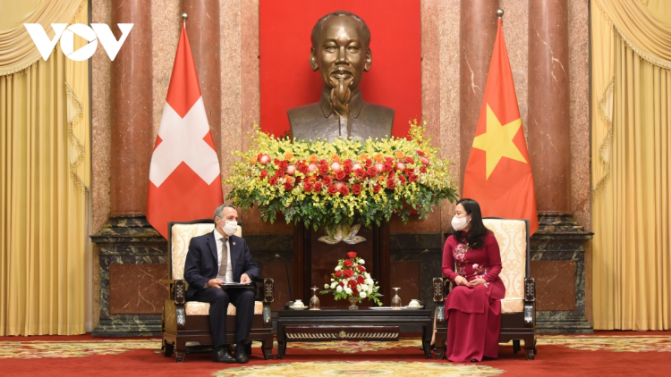 Phó Chủ tịch lơgar mò Võ Thị Ánh Xuân wă Phó Kuang atbồ lơgar Thụy Sỹ ồng Ignazio Cassis