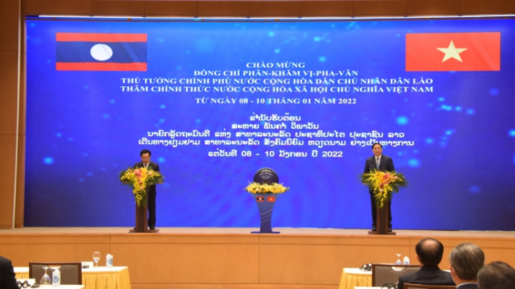 Thủ tướng Việt Nam mờ Thủ tướng Lào drơng lơh bal dơ̆ lam lơh “Nam Tam klăc lơh bơyô bal”