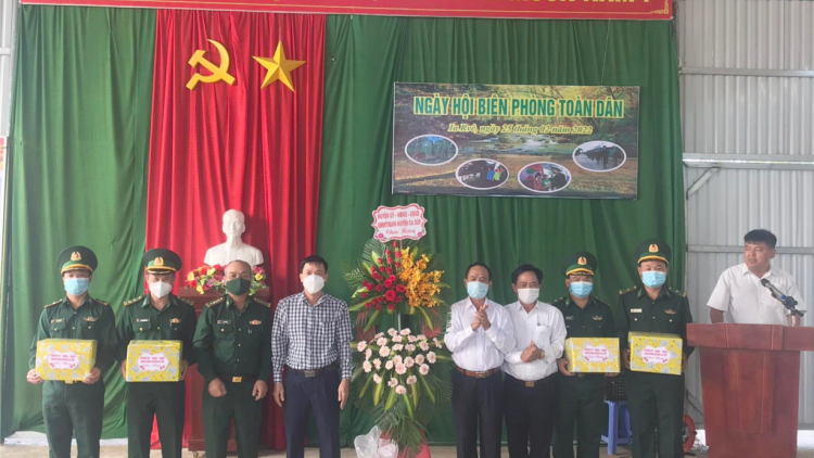 Ngai chờ sền gàr tiah nhàr dà lơgar jơh gùt làng bol tàm tiah nhàr dà lơgar càr Dăk Lăk