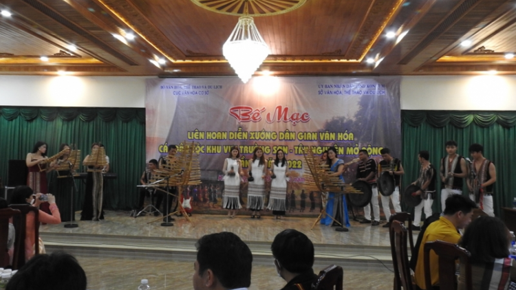 Tơn jơh Pơrlòng ràng tơlik niam chài đơs crih tamya tiah Trường Sơn- Tây Nguyên