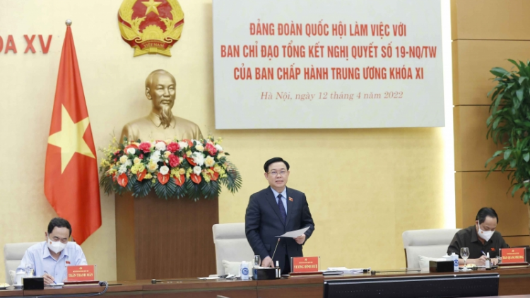 Pơn jat tai tam gơl pa broă lơh, adat boh lam bè ù tiah