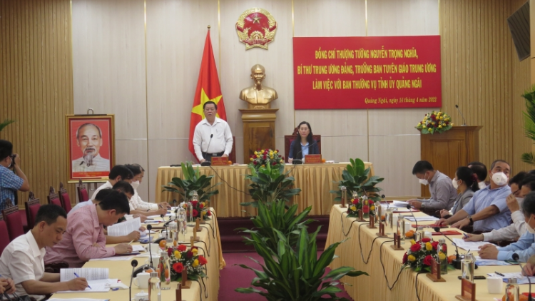 Kwang atbồ Ƀan Tuyên giáo dà lơgar ồng Nguyễn Trọng Nghĩa lơh broă mờ Ƀan Thường vụ Tỉñ ủy Quảng Ngãi