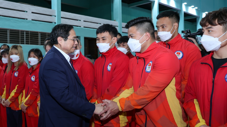 Thủ tướng Cíñ phủ ồng Phạm Minh Chính lòt sền broă lơh rơcang lài ai SEA GAMES 31 in