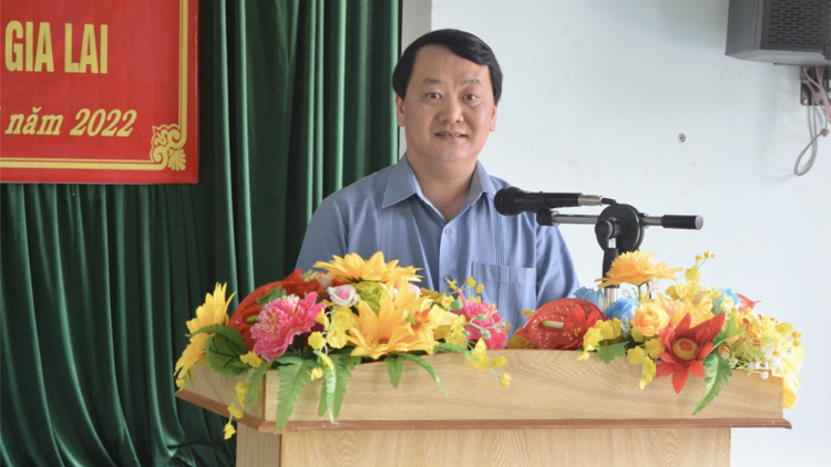 Ƀộ trưởng, Củ ñiệm Ủy ƀan Zân tộk ồng Hầu A Lềnh: Broă lơh dong kờl kòn cau pal geh sền gròi rlau tai tàm tiah kal ke