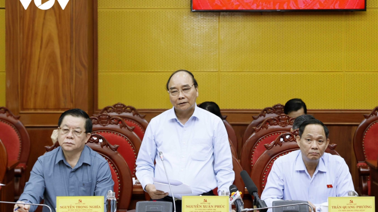 Củ tịc lơgar ồng Nguyễn Xuân Phúc lơh broă mờ Thường vụ Tỉñ ủy Quảng Bình