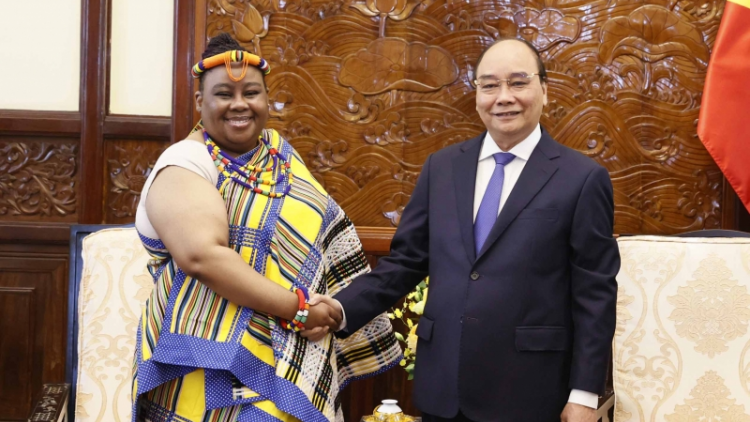 Củ tịc lơgar ồng Nguyễn Xuân Phúc wă ală Đại sứ yal sră pơyua dà lơgar