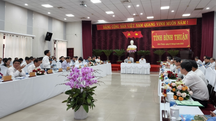 Thủ tướng Cíñ phủ ồng Phạm Minh Chính lơh broă mờ kwang đơng lam bồ càr Bình Thuận