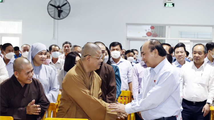 Củ tịc lơgar tìp mat cau tĕ khà ƀòn dờng Hồ Chí Minh