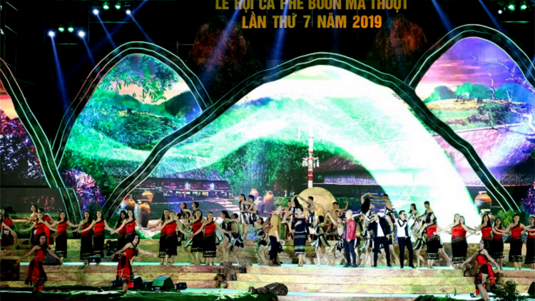 Dăk Lăk: Sơn đờm yal tơnggit Dơ̆ lơh chờ kơphe Buôn Ma Thuột nam 2023