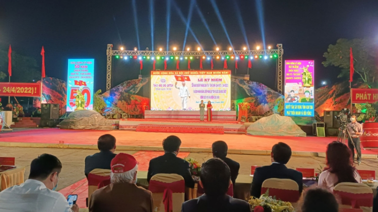 Kon Tum yŭ rơyùm bơyai lơh Dơ̆ tơngkah kir sơnrai 50 nam Tam lơh pha lin Đăk Tô- Tân Cảnh