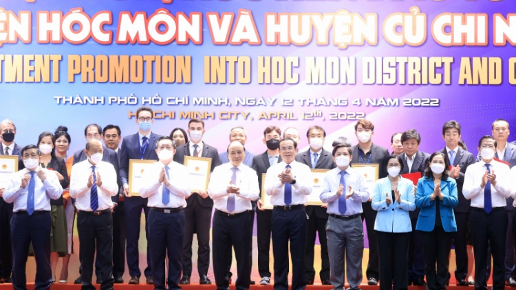 Củ tịc lơgar ồng Nguyễn Xuân Phúc tus bal Pơrjum hòi jà bơcri priă tàm bàr kơnhoàl: Hóc Môn mờ Củ Chi
