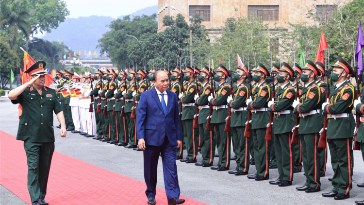 Củ tịc lơgar kơ̆p kờñ Quân khu 1 lơh gơs niam ngan rlau jơh kơnòl broă, cih tai pang sră cih jơnau kah yau