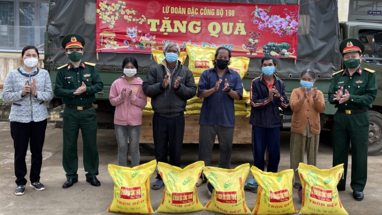 Lữ đoàn Đặk Kông 198 dong kờl rlau 2 tấn phe dong hìu rƀah wă rò sơnam pa sa tềp