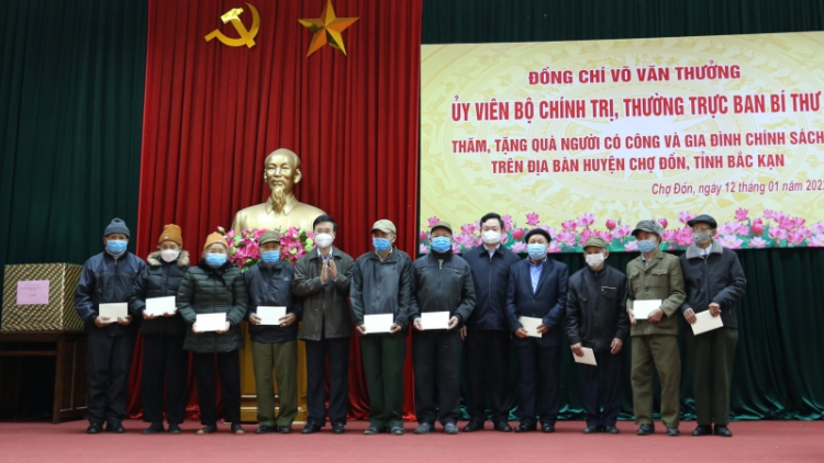 Thường trực Ƀan Ƀí thư ồng Võ Văn Thưởng còp, pà phan sa tềp ai hìu bơnhă geh sră dong kờl bơh dà lơgar, cau geh màng mờ dà lơgar tàm càr Bắc Kạn