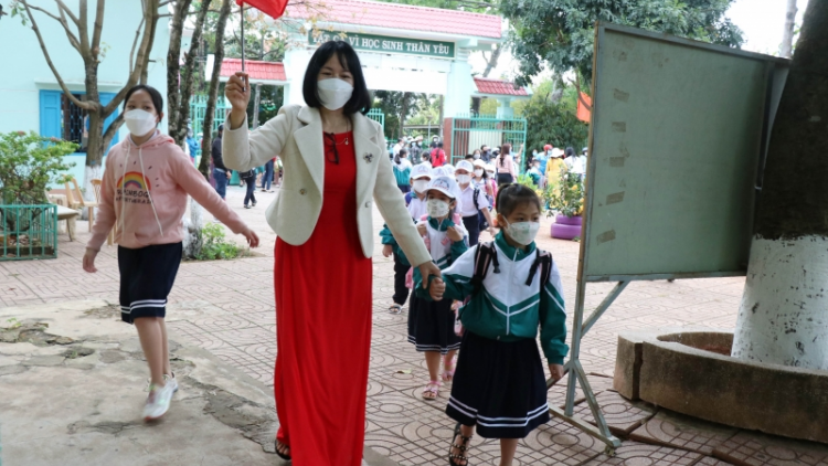 Dăk Lăk: Kơnòm dềt mẫu giáo mờ kơnòm bơsram kấp 1 ngai sơn rờp tus hìu bơsram