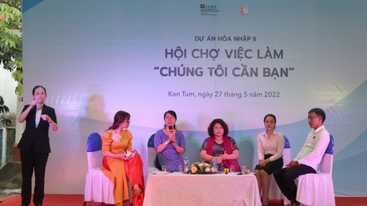 Càr Kon Tum bơyai lơh ràng tơlik drà broă lơh ai cau koĕt kơl te in