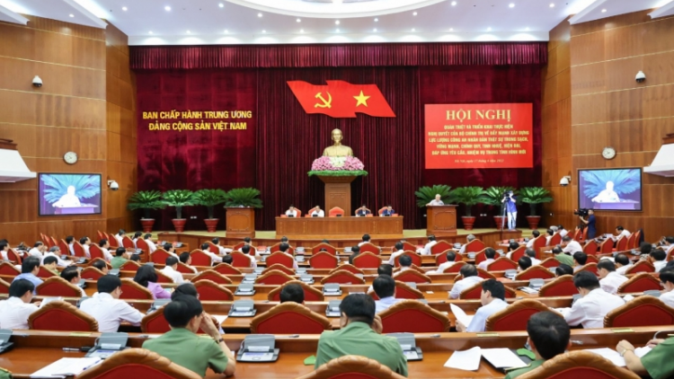 Tổng Ƀí thư ồng Nguyễn Phú Trọng đơng lam pơrjum gùt lơgar lơh jăt Nghị quyết sồ 12 ngai 16 nhai 3 nam 2022 bơh Ƀộ Cíñ trị