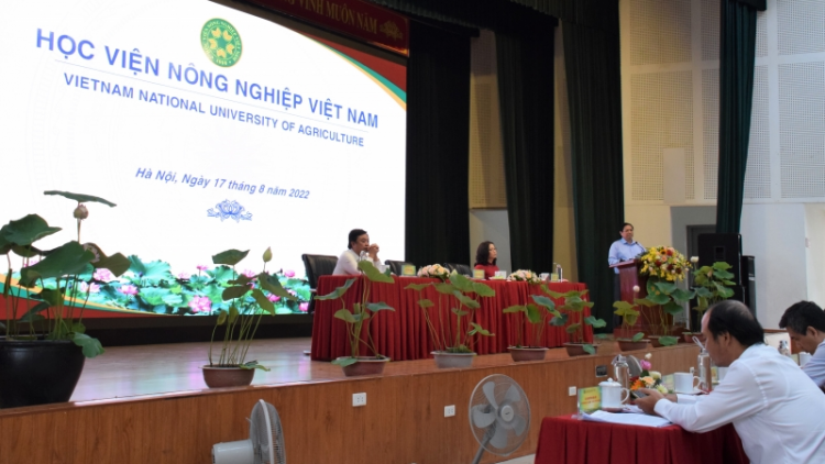 Thủ tướng Cíñ phủ ồng Phạm Minh Chính lơh broă mờ Họk viện Nông nghiệp Việt Nam