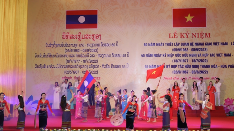 Dơ̆ pơrjum tơnkah 60 nam ngai crơng gơs bơta git gơ̆p đah lơgar Việt Nam mờ lơgar Lào