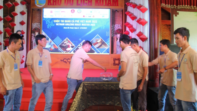 Sơn đờm dơ̆ pơrlòng coh kơphe Việt Nam