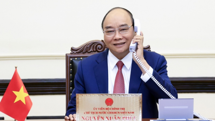 Củ tịc lơgar ồng Nguyễn Xuân Phúc hòi điện thoại cribơyai mờ Kwang ătbồ lơgar pa geh pồ bơh lơgar Hàn Quôk dê