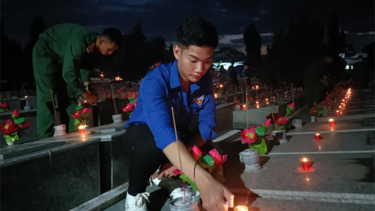 Rơnàng kơnòm să Kon Tum chu rlau 7 rơbô nơm jrềng kah rơngal ală cau ling chơ̆t màng