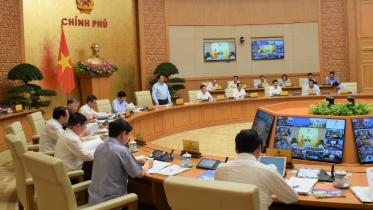 Thủ tướng Cíñ phủ ồng Phạm Minh Chính đơng lam pơrjum pờ tơlik tơn tàm internet Cíñ phủ mờ ală tiah