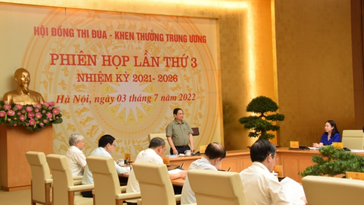 Thủ tướng đơng lam pơrjum dơ̆ 3 Mpồl duh broă Tàm pơrlòng- Jờng rơ kâp dà lơgar tơngai bơh nam 2021- 2026