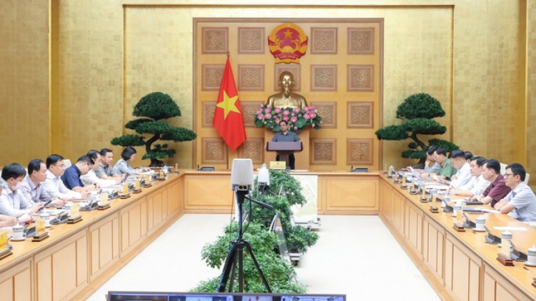 Thủ tướng Cíñ phủ ồng Phạm Minh Chính đơng lam pơrjum sền sơ wì broă lơh rcang sơndră mờ mìu càl rbŭt dờng sồ 4