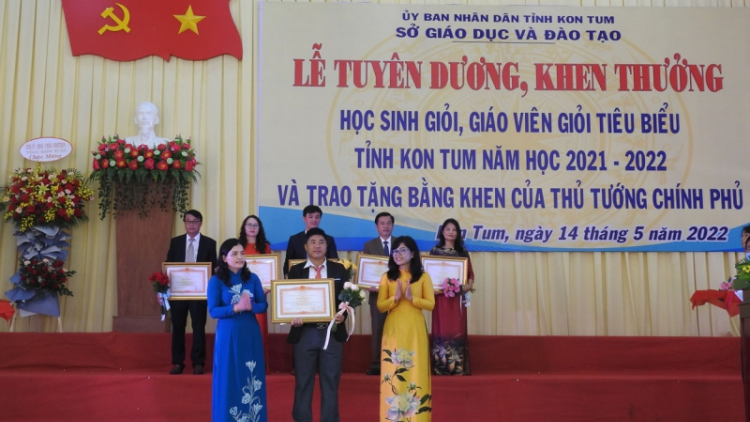 Gah bơto bơtê Kon Tum bơsong bơta ờ niam bè cau lơh broă atbồ ală Hìu bơsram kấp pe