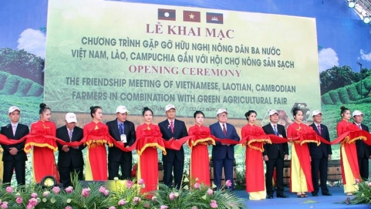 Tâm mâp tâm rnglăp mpôl pah kan lo\ mir pe dak Việt Nam, Lào, Campuchia.