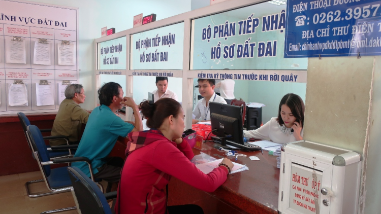 Dak Lak: Ăp nău plơng ơh ue\h bah trong kan rho\ do\ng nsum