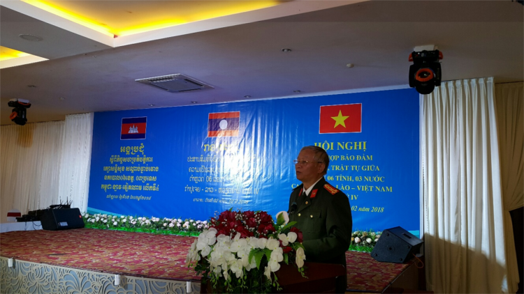 Công an 3 dak Việt Nam- Lào- Campuchia n’hao dăng kan nsum