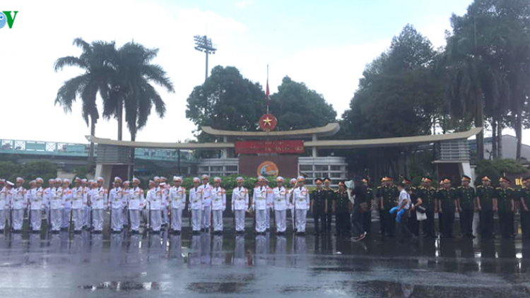 Đại tướng Lê Đức Anh le\ an rlu đăp mpăn ta nghĩa trang nkual [on têh Hồ Chí Minh