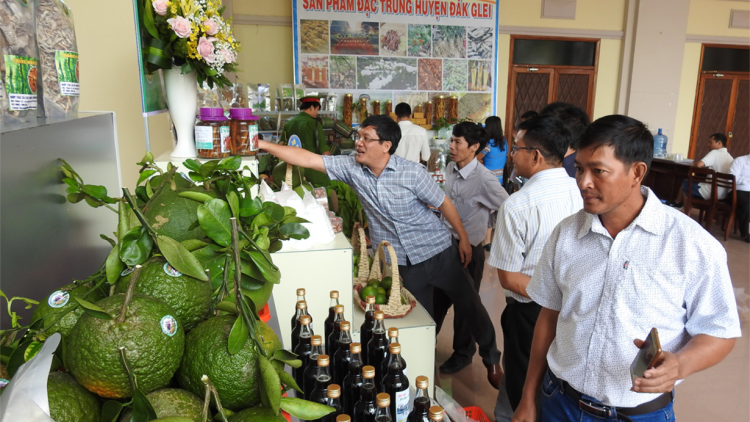 Kon Tum: Rdâk njêng geh 129 ndơ geh [ư nt^t êng