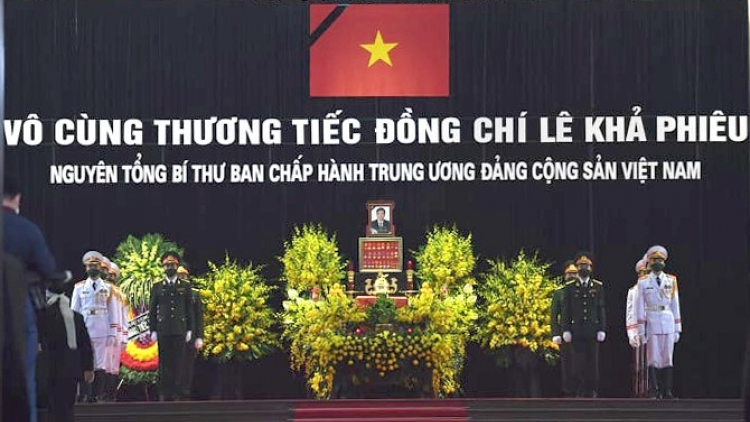 Râng kh^t Tổng Bí thư ơm Lê Khả Phiêu