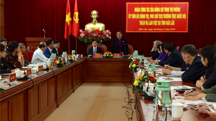 Groi kruanh rnâng kan Quốc hội Tòng Thị Phóng pah kan ta n’gor Dak Lak