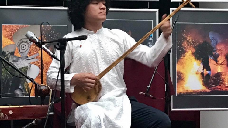 ĐỘC TẤU ĐÀN TÍNH