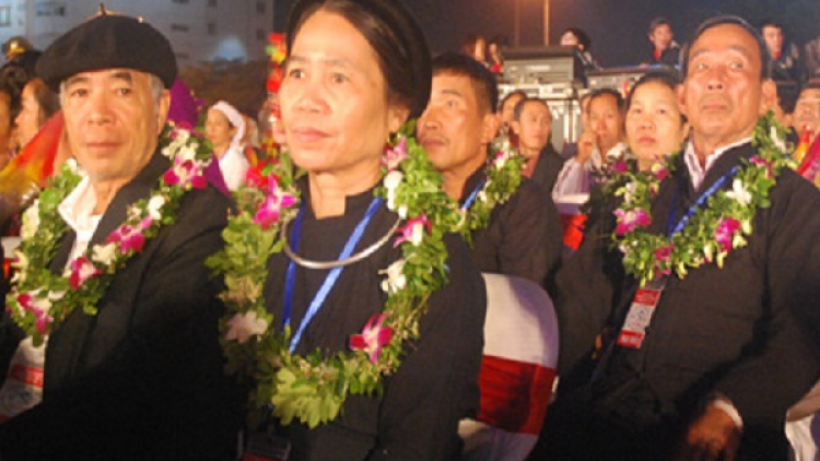 Tuyên dương người có uy tín trong cộng đồng người dân tộc thiểu số