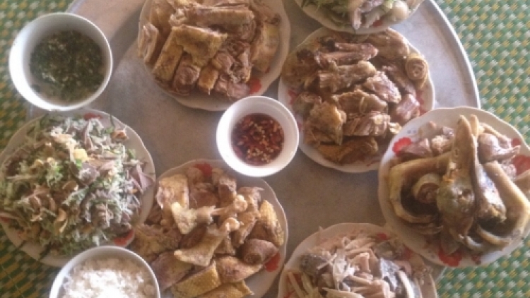 Người Tày cúng rằm tháng 7