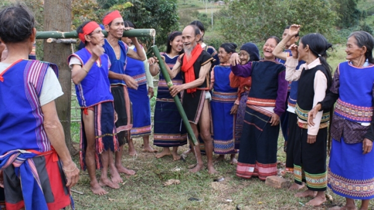 Lễ hội nước giọt của người Ba na