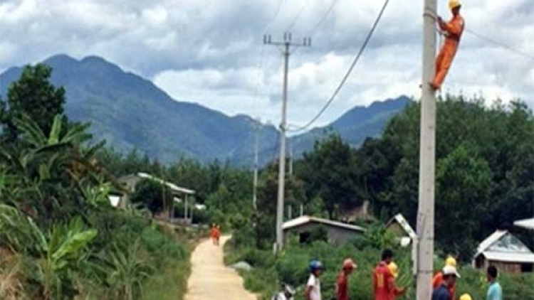 Dân khu tái định cư Cu Mực - Kăn Hoa đã có điện